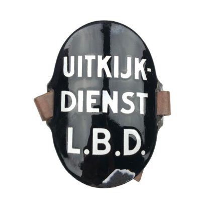 Original WWII Dutch ‘Luchtbeschermingsdienst’ arm shield Uitkijk Dienst