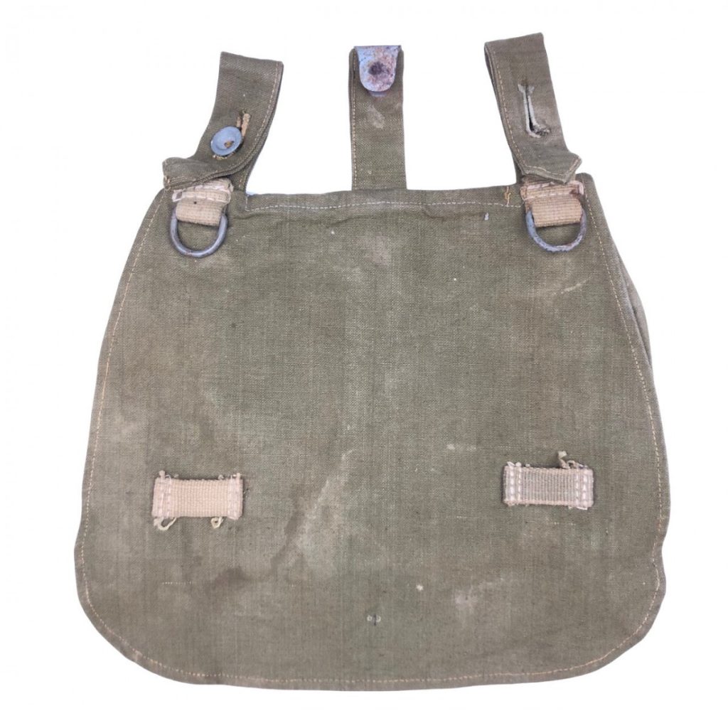 Original WWII German M31 Tropical Bread bag Oorlogsspullen.nl