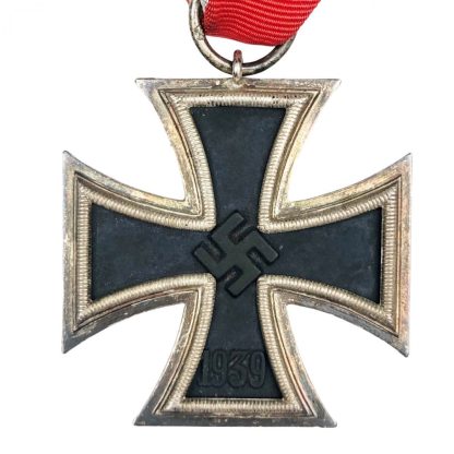Original WWII German Iron Cross 2nd Class ‘Maker 63’ - Croix de fer allemande originale de la 2e guerre mondiale ‘Maker 63’