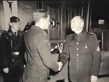Original WWII Dutch NSB photo grouping – Visit of Anton Mussert in Roosendaal 1944