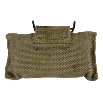 Original WWII US first aid pouch with package