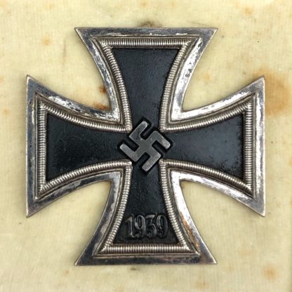 Original WWII German Iron Cross 1st class in box - L55