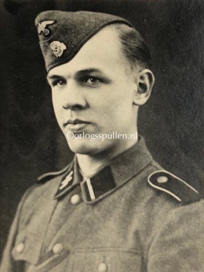 Original WWII Dutch Waffen-SS portrait photo ‘Westland’