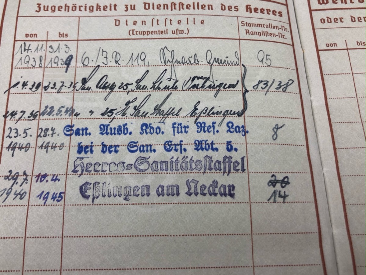 Original WWII German WH Feldwebel Sanitäter grouping 'Heeres-Sanitätsstaffel Esslingen am Neckar' - Afbeelding 3