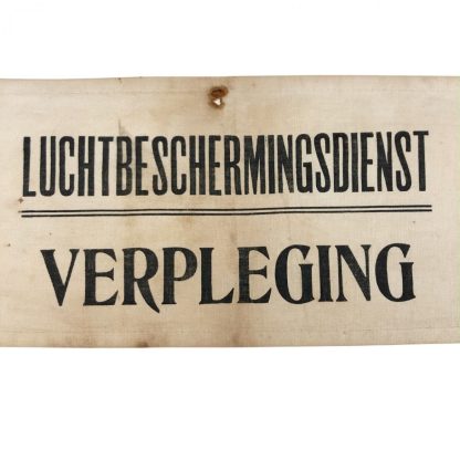 Original WWII Dutch ‘Luchtbeschermingsdienst’ nursing armband
