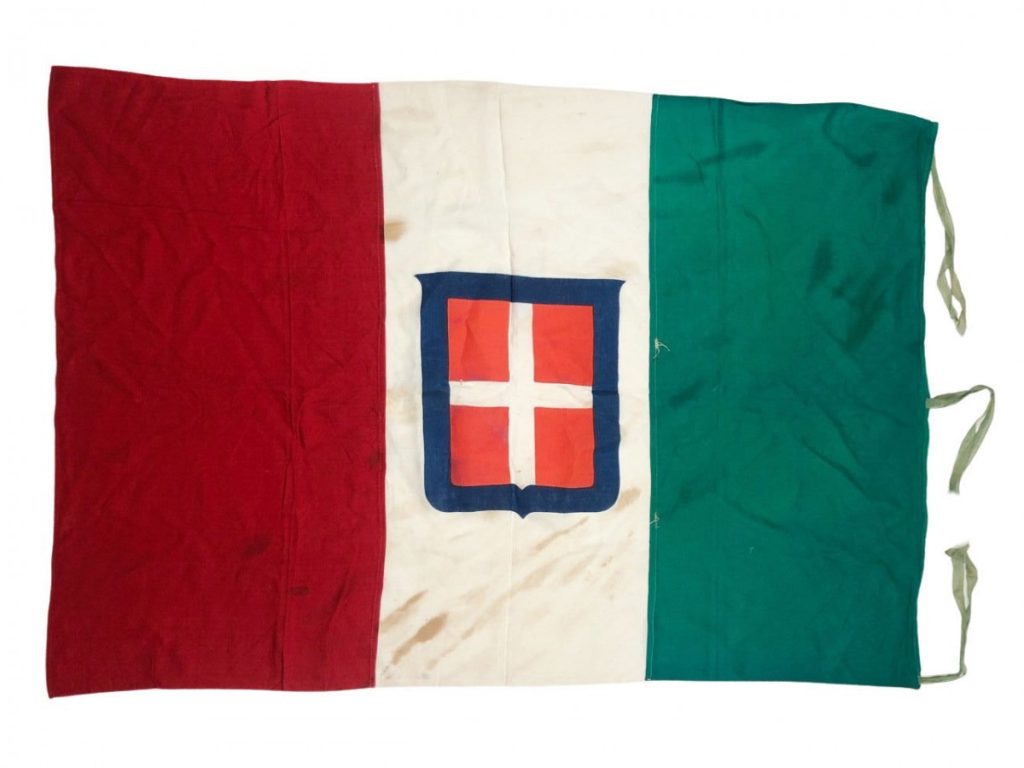 Original WWII Italian flag Oorlogsspullen.nl Militaria shop