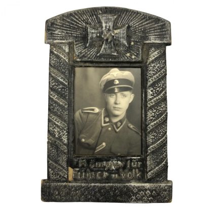 Original WWII German SS-Totenkopf portrait photo in carton frame