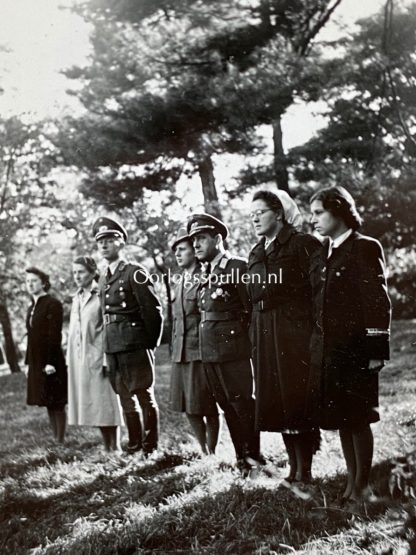 Original WWII Flemish DRK & Waffen-SS photo grouping – Flemish/Wallonian DRK nurses and SS officers