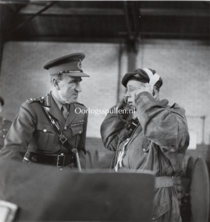 Original WWII British press photo ‘Inspection of the Airborne troops’