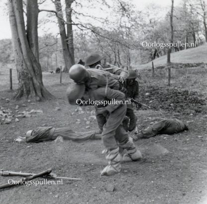 Original WWII British photo ‘Carrying a wounded soldier – 1st Battalion Highland Regiment (Dundee) Scottish Command’