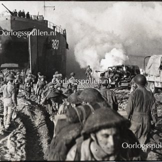 Original WWII British photo ‘Landings in Salerno (Italy)’