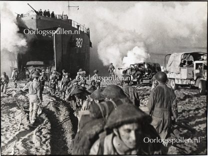 Original WWII British photo ‘Landings in Salerno (Italy)’