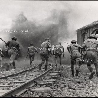 Original WWII British photo ‘Bayonet charge on Sicily (Italy)’