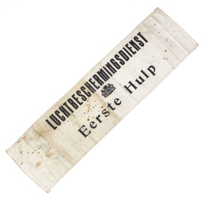 Original WWII Dutch ‘Luchtbeschermingsdienst’ Den Haag Eerste Hulp armband