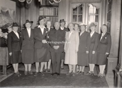 Original WWII Dutch N.S.V.O. photo grouping