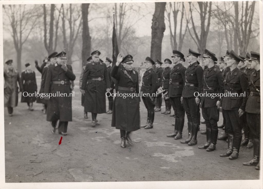 Original WWII Dutch NSB photo - Kring leader Germany! - Oorlogsspullen
