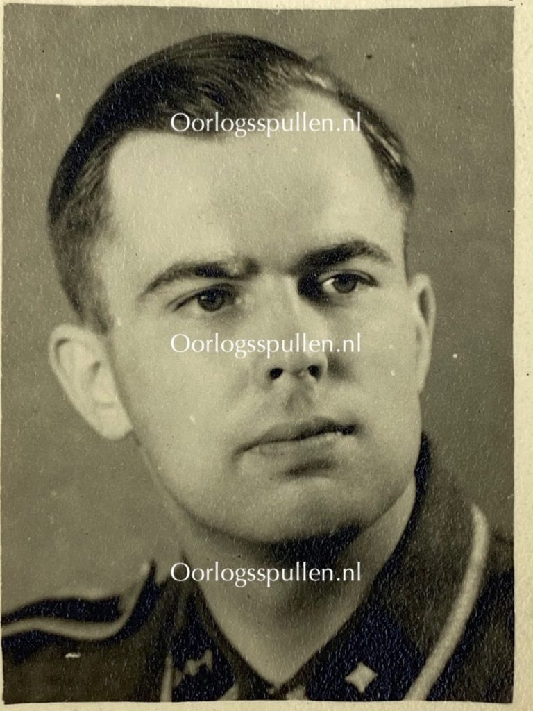 Original WWII Dutch Waffen-SS pass photo with envelope - Oorlogsspullen ...