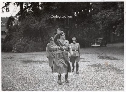 Original WWII German SS-Obergruppenführer Rauter photo with autograph