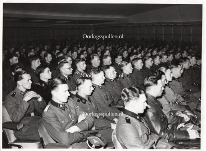 Original WWII Dutch Waffen-SS large photo 'Niederländischen Tscherkassy-Kämpfer in Utrecht'