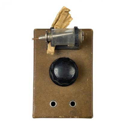 Original WWII Dutch resistance radio receiver