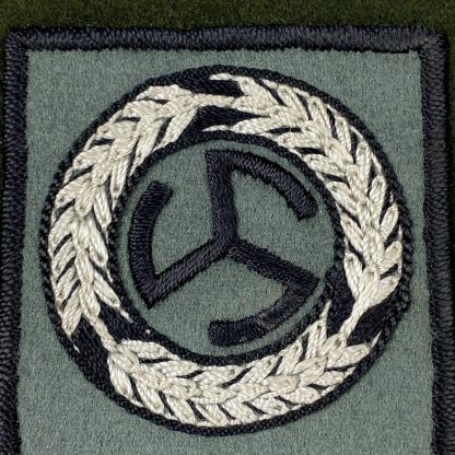Original WWII Nederlandsche Arbeidsdienst meisjes arm insignia