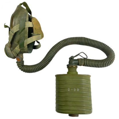 Original Pré 1940 Dutch army gas mask in carrying bag (Type G) - 19 R.A.