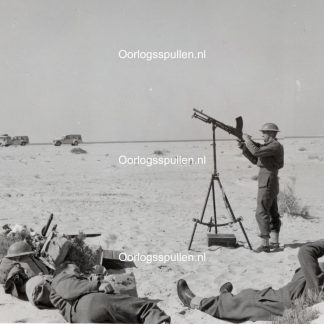 Original WWII British photo '5th New Zealand Infantry Brigade - Anti-aircraft gun position'
