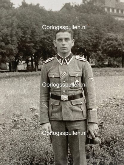Original WWII German Waffen-SS 'Leibstandarte Adolf Hitler' photo