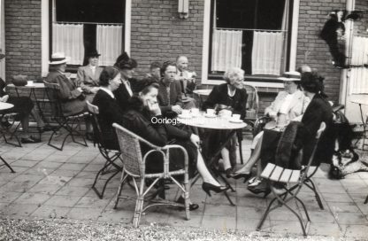 Original WWII Dutch NSB photo grouping - Medisch Front in Utrecht