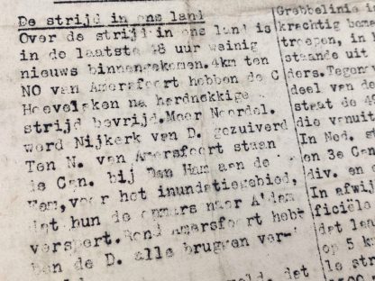 Original WWII Dutch resistance newspaper - De Vrije Pers