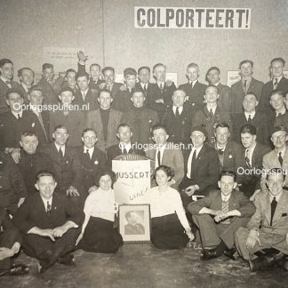 Original WWII Dutch NSB photo 'Colporteurs'