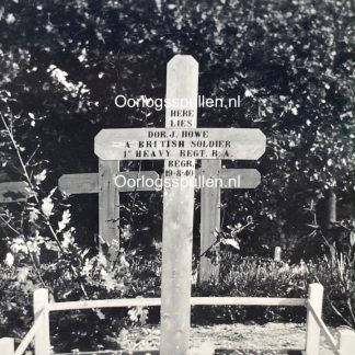 Original WWII Dutch photo - Grave of a British soldier
