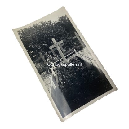 Original WWII Dutch photo - Grave of a British soldier