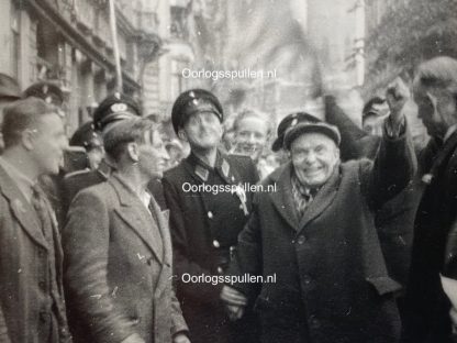 Original WWII Dutch photo - NSB member forced to say 'Long live the Queen!' during liberation of The Hague May 1945