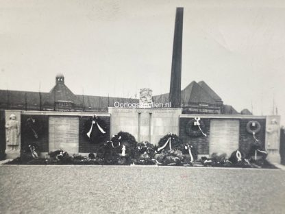 Original WWII Dutch photo - Dutch military monument in Delft (1940)
