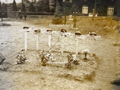 Original WWII Dutch May 1940 photo field graves at Mill