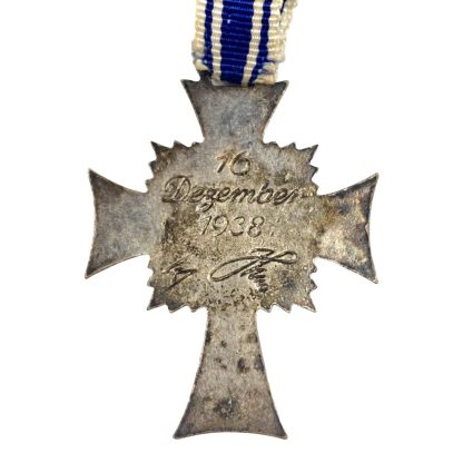 Original WWII German 'Mutterkreuz' in silver