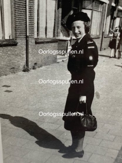 Original WWII Dutch photo - Allied/Dutch nurse in Loosduinen May 1945