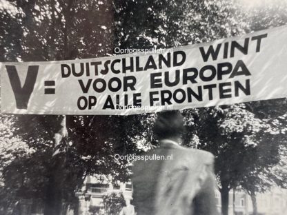 Original WWII Dutch photo - V = Victorie banner