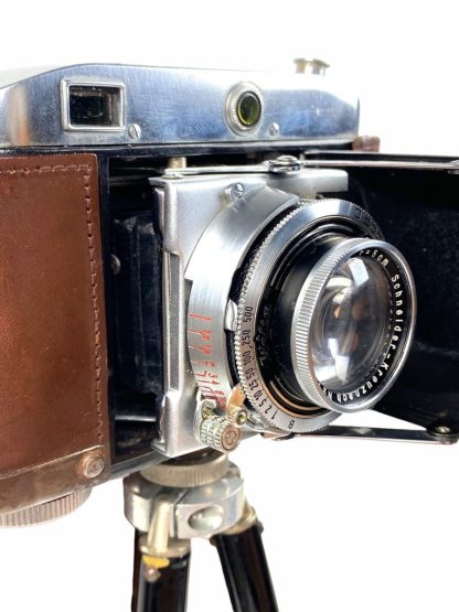 Original WWII German 'Welta Weltini' camera with tripod and cover