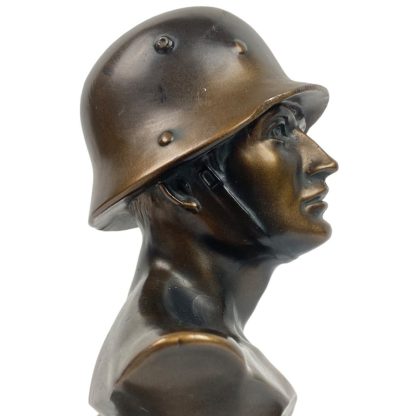Original WWII German soldier buste ‘Sanitäter-Staffel Marburg’