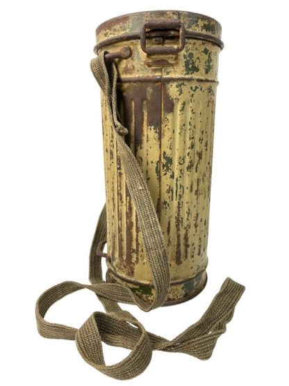 Original WWII German camouflaged gas mask canister with mask - KIA in Poland