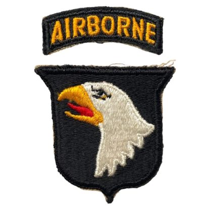 Original WWII US 101st Airborne division patch -p Écusson de la division 101st Airborne de la Seconde Guerre mondiale - Nášivka americké 101. výsadkové divize z druhé světové války