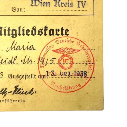 Original WWII Deutsches Frauenwerk Vorläuflige Mitgliedskarte of a member from Wien in Austria