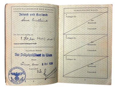 Original WWII German Reisepass from a women in Vienna (Austria)