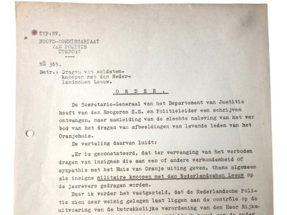 Original WWII Dutch Police document regarding the Dutch army button