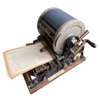 Original WWII Dutch resistance stencil machine with resistance newspapers
