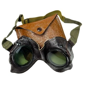Militaria webshop Original WWII German WH sun protective glasses in leather pouch