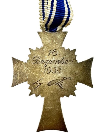 Original WWII German 'Mutterkreuz' in silver