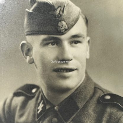 Original WWII Dutch Waffen-SS volunteer portrait photo